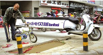 鄭州現(xiàn)加長電動車 可載11人(圖)